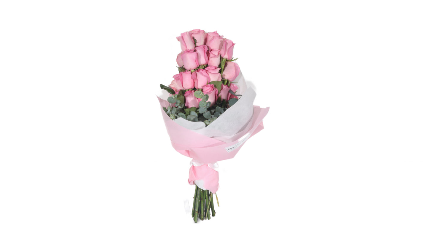Bouquet Of Fresh Pink Roses Pyramid - BG Flowers