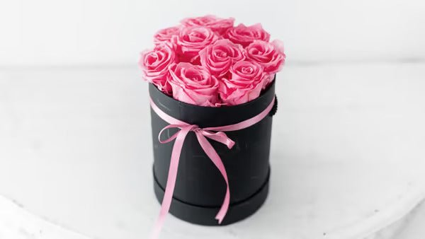 9 Pink long lasting Roses in a black box - #bluegardenflowers#